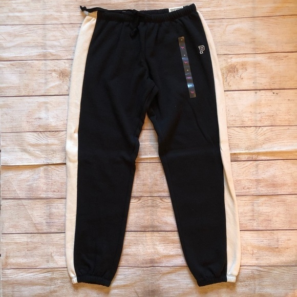 VS Pink Outfit - Picture 6 of 10